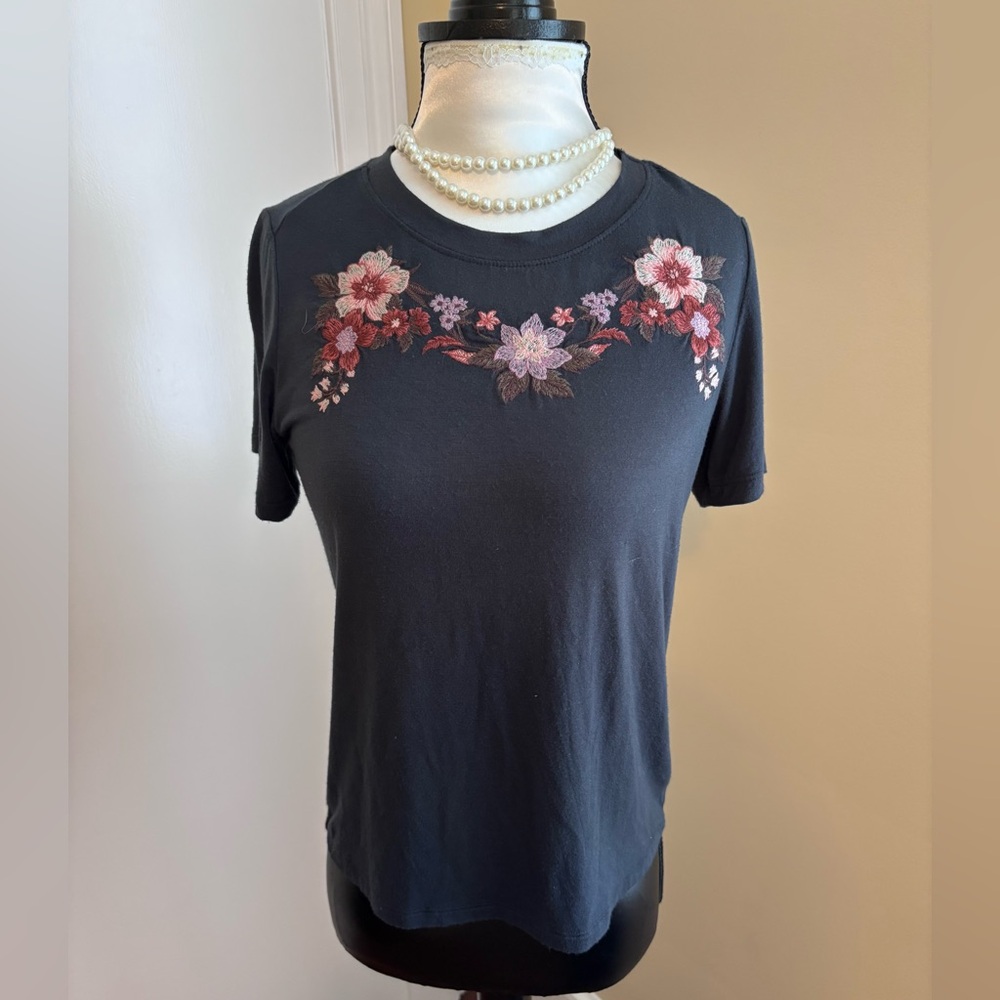 American Eagle Top - these are back in STYLE!